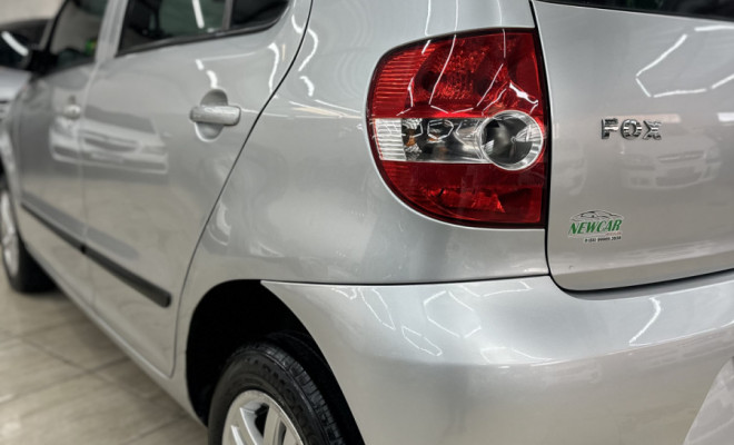 VW - VolksWagen Fox 1.0 Mi Total Flex 8V 5p 2010 Flex-5