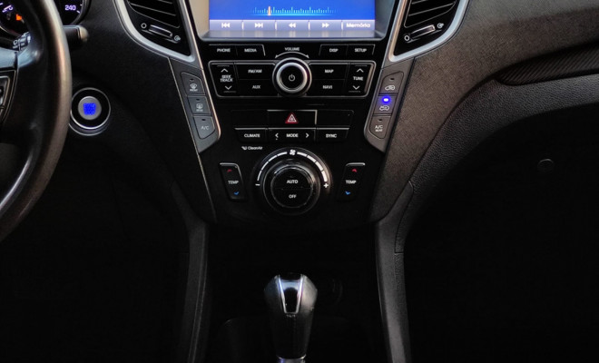 Hyundai Santa Fe/GLS 3.3 V6 4X4 Tiptronic 2018 Gasolina-8