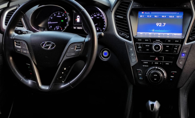 Hyundai Santa Fe/GLS 3.3 V6 4X4 Tiptronic 2018 Gasolina-7