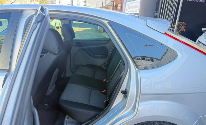 Ford Focus 1.6 S/SE/SE Plus Flex 8V/16V  5p 2011 Flex-11