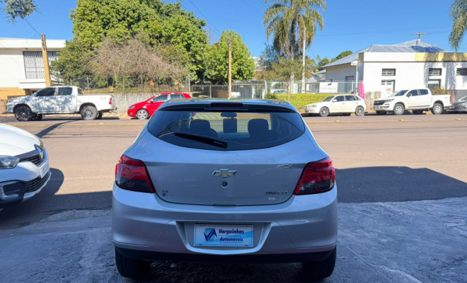 GM - Chevrolet ONIX HATCH LT 1.4 8V FlexPower 5p Mec. 2015 Flex-2