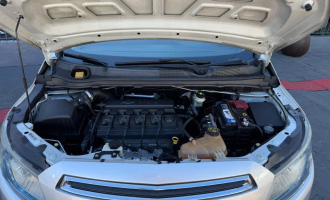 GM - Chevrolet ONIX HATCH LT 1.4 8V FlexPower 5p Mec. 2015 Flex-8