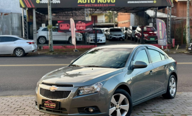 GM - Chevrolet CRUZE LT 1.8 16V FlexPower 4p Mec. 2013 Flex