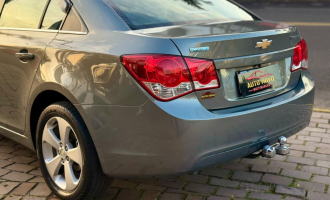GM - Chevrolet CRUZE LT 1.8 16V FlexPower 4p Mec. 2013 Flex-3