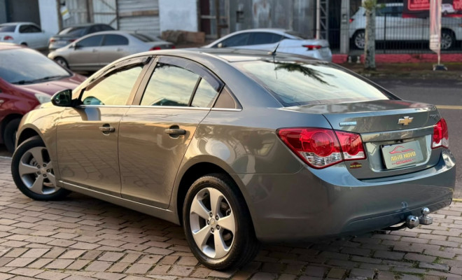 GM - Chevrolet CRUZE LT 1.8 16V FlexPower 4p Mec. 2013 Flex-2