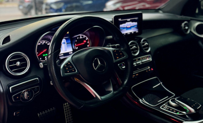 Mercedes-Benz GLC 250 Coupe Highway 4MATIC 2.0 TB Aut. 2018 Gasolina-4