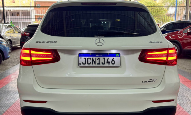 Mercedes-Benz GLC 250 Coupe Highway 4MATIC 2.0 TB Aut. 2018 Gasolina-3