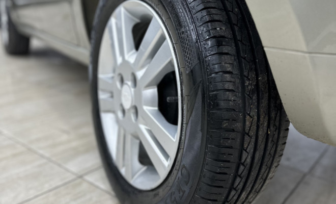 GM - Chevrolet AGILE LTZ 1.4 MPFI 8V FlexPower 5p 2011 Flex-5