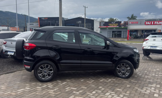 Ford EcoSport FREESTYLE 1.6 16V Flex 5p 2017 Flex-1