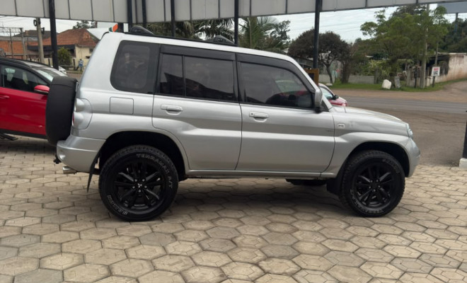Mitsubishi Pajero TR4 GLS 2.0 Flex 16V 4x4 Mec. 2008 Flex-0