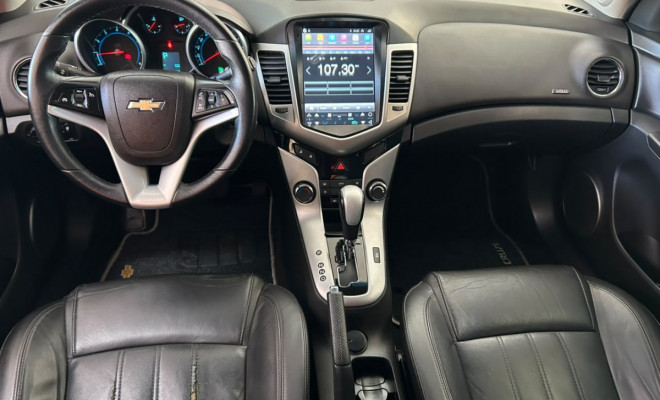 GM - Chevrolet CRUZE HB Sport LT 1.8 16V FlexP. 5p Aut 2015 Flex-6