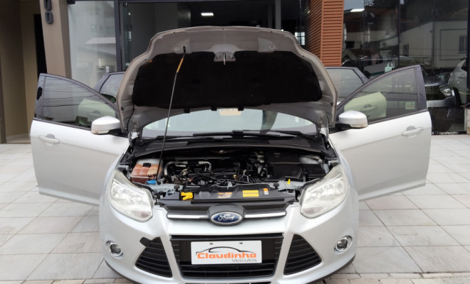 Ford Focus 1.6 S/SE/SE Plus Flex 8V/16V  5p 2014 Flex-5