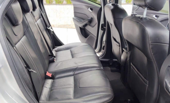 Ford Focus 1.6 S/SE/SE Plus Flex 8V/16V  5p 2014 Flex-11