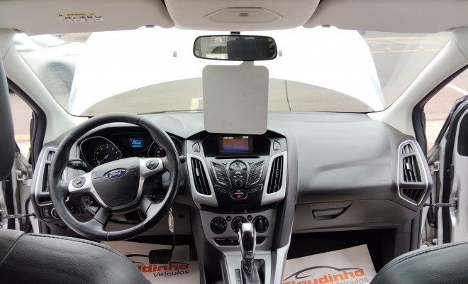 Ford Focus 1.6 S/SE/SE Plus Flex 8V/16V  5p 2014 Flex-6