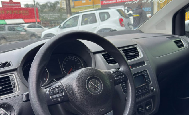 VW - VolksWagen Fox BLUEMOTION 1.0 Mi Total Flex 12V 5p 2014 Flex-12