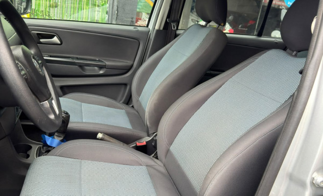 VW - VolksWagen Fox BLUEMOTION 1.0 Mi Total Flex 12V 5p 2014 Flex-8