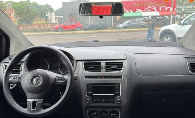 VW - VolksWagen Fox BLUEMOTION 1.0 Mi Total Flex 12V 5p 2014 Flex-10