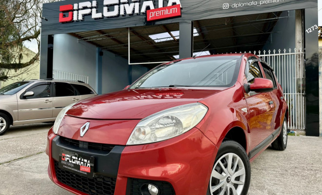 Renault SANDERO Expression 1.0 Hi-Flex - 2013