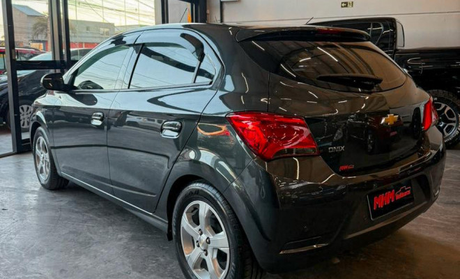 GM - Chevrolet ONIX HATCH LT 1.4 8V FlexPower 5p Aut. 2019 Flex-0