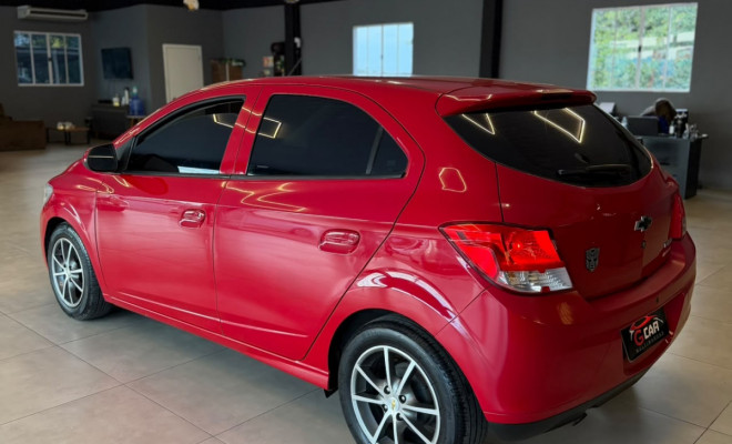 GM - Chevrolet ONIX HATCH LT 1.0 8V FlexPower 5p Mec. 2013 Flex-4