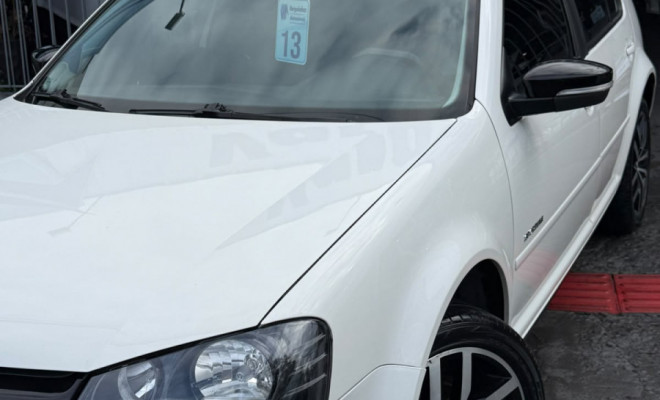 VW - VolksWagen Golf Sportline 1.6 Mi Total Flex 8V 4p 2013 Flex-0
