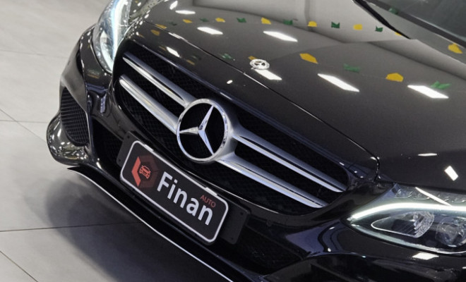 Mercedes-Benz C-250 Avantgarde 2.0 TB 211cv Aut. 2018 Gasolina-1