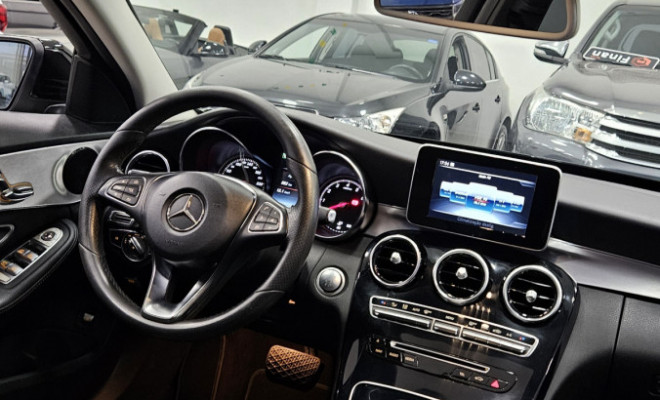 Mercedes-Benz C-250 Avantgarde 2.0 TB 211cv Aut. 2018 Gasolina-7