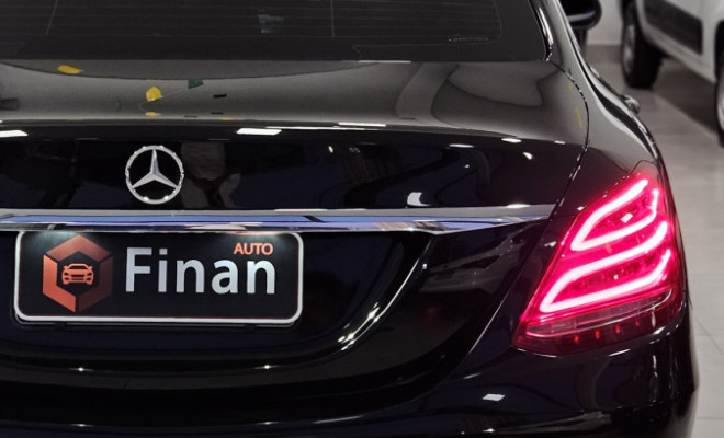 Mercedes-Benz C-250 Avantgarde 2.0 TB 211cv Aut. 2018 Gasolina-18