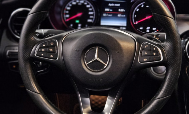 Mercedes-Benz C-250 Avantgarde 2.0 TB 211cv Aut. 2018 Gasolina-10