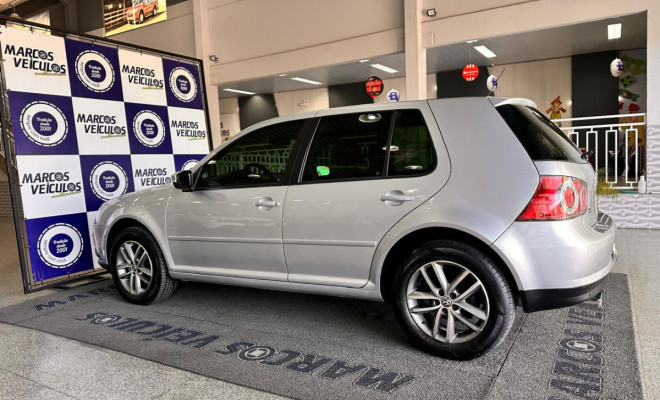 VW - VolksWagen Golf 2.0/ 2.0 Mi Flex Aut/Tiptronic. 2014 Flex-2