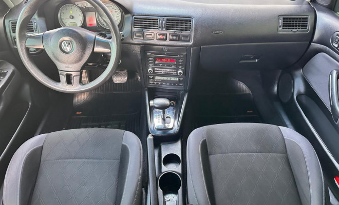 VW - VolksWagen Golf 2.0/ 2.0 Mi Flex Aut/Tiptronic. 2014 Flex-6