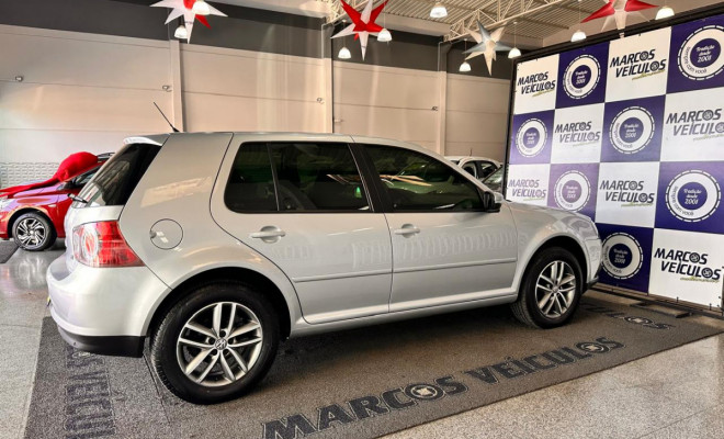 VW - VolksWagen Golf 2.0/ 2.0 Mi Flex Aut/Tiptronic. 2014 Flex-0