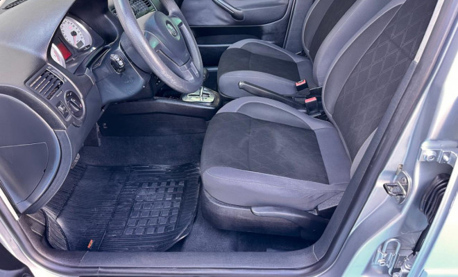 VW - VolksWagen Golf 2.0/ 2.0 Mi Flex Aut/Tiptronic. 2014 Flex-7