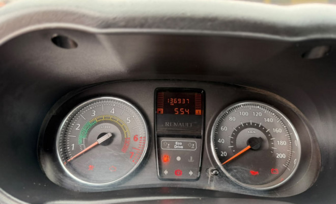 Renault Clio Hi-Flex 1.0 16V 5p 2011 Gasolina-10