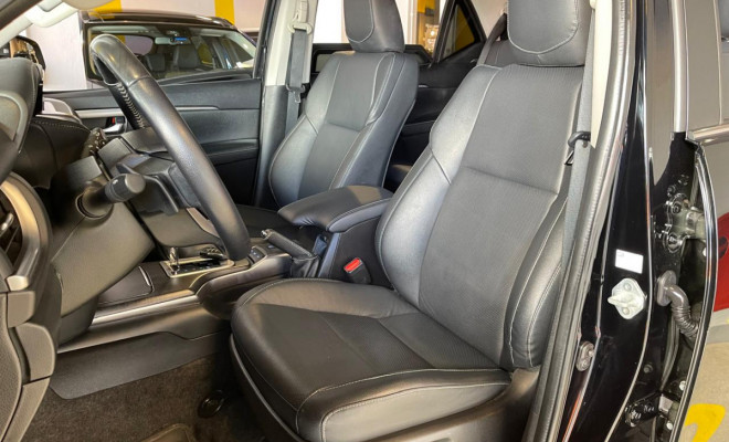 Toyota Hilux SW4 SRX 2.8 4x4 TDI 16V Diesel Aut. 2022-11