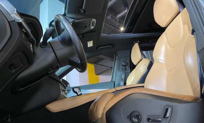 Volvo XC 90 T-6 Momentum 2.0 320cv Gasolina 2019-12