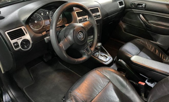 VW - VolksWagen Bora 2.0/ 2.0 Flex 8v Aut. 2010 Flex-6
