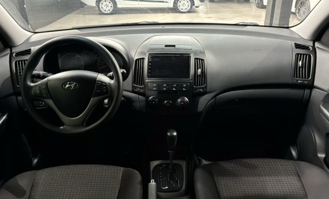 Hyundai i30 2.0 16V 145cv 5p Aut. 2010 Gasolina-10