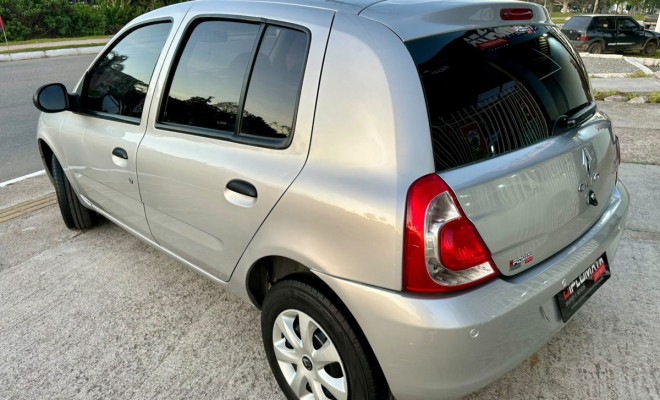 Renault Clio Expression 1.0 Flex - 2014-2