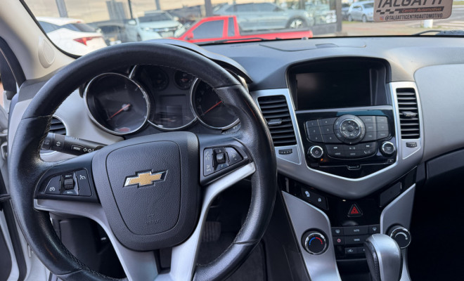GM - Chevrolet CRUZE LTZ 1.8 16V FlexPower 4p Aut. 2013 Flex-7