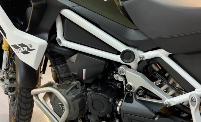 TRIUMPH TIGER 1200 RALLY PRO 2023 Gasolina-2