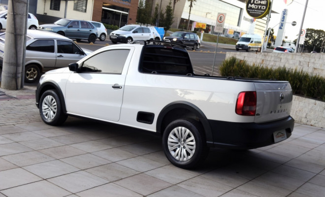 VW - VolksWagen Saveiro Robust 1.6 Total Flex 16V  2023 Flex-2