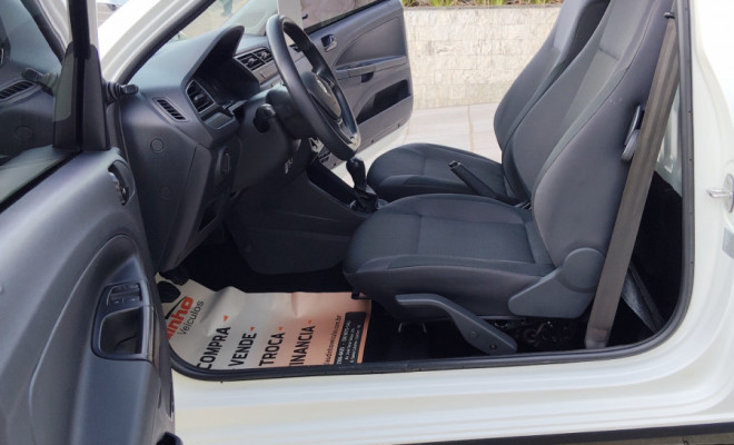 VW - VolksWagen Saveiro Robust 1.6 Total Flex 16V  2023 Flex-9