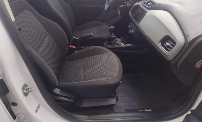 GM - Chevrolet ONIX HATCH Joy 1.0 8V Flex 5p Mec. 2019 Flex-8