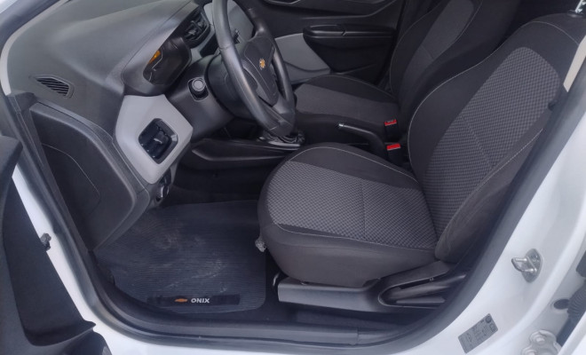 GM - Chevrolet ONIX HATCH Joy 1.0 8V Flex 5p Mec. 2019 Flex-5