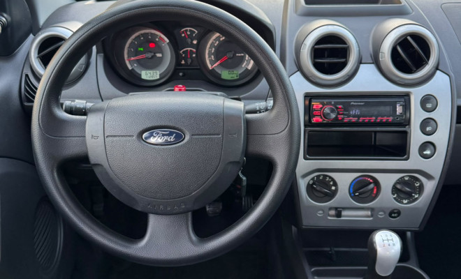 Ford Fiesta SE 1.6 8V Flex 5p 2014 Flex-5