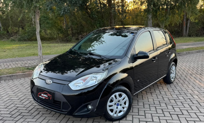 Ford Fiesta SE 1.6 8V Flex 5p 2014 Flex