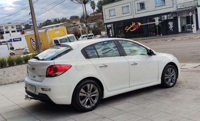 GM - Chevrolet CRUZE HB Sport LTZ 1.8 16V FlexP. 5p Aut 2015 Flex-1