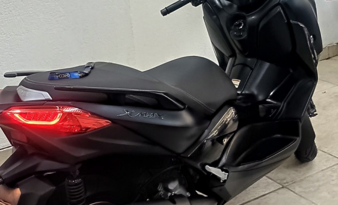 YAMAHA XMAX 250 ABS 2024 Gasolina-1