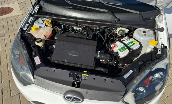 Ford Fiesta Sed. 1.6 8V Flex 4p 2011 Flex-9